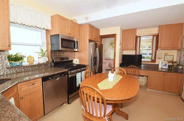 Lynbrook, NY 11563,57 Nieman AVE