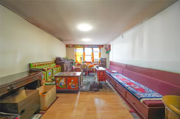 Woodside, NY 11377,4142 73rd ST #2C
