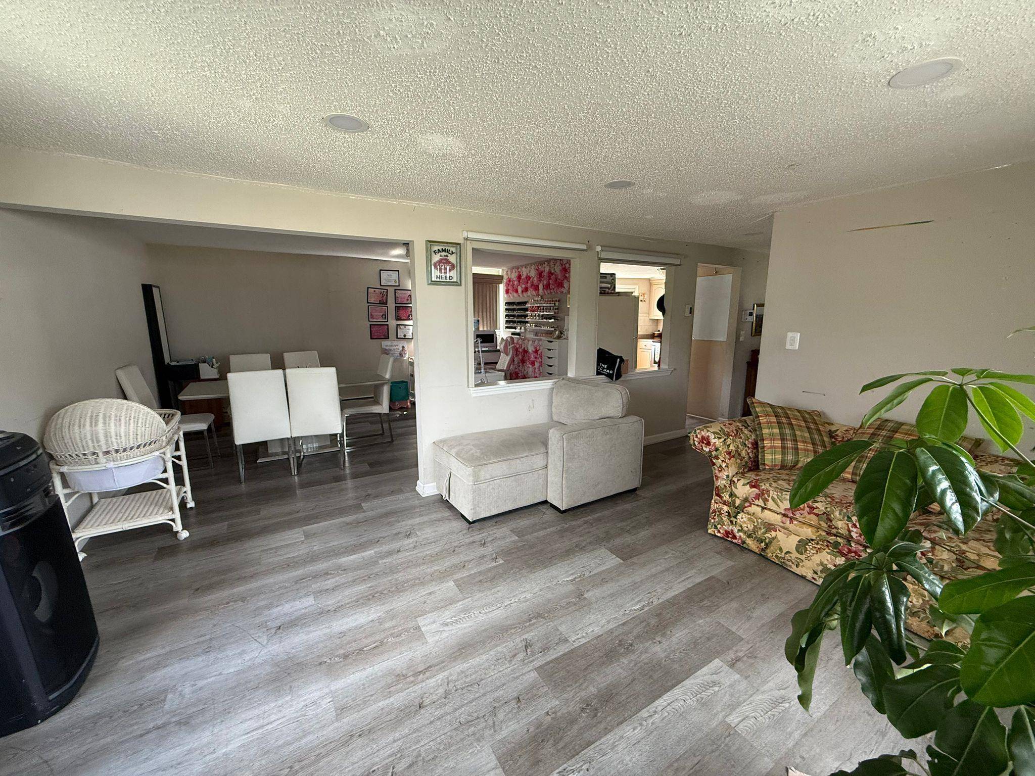 Selden, NY 11784,21 Eagle ST