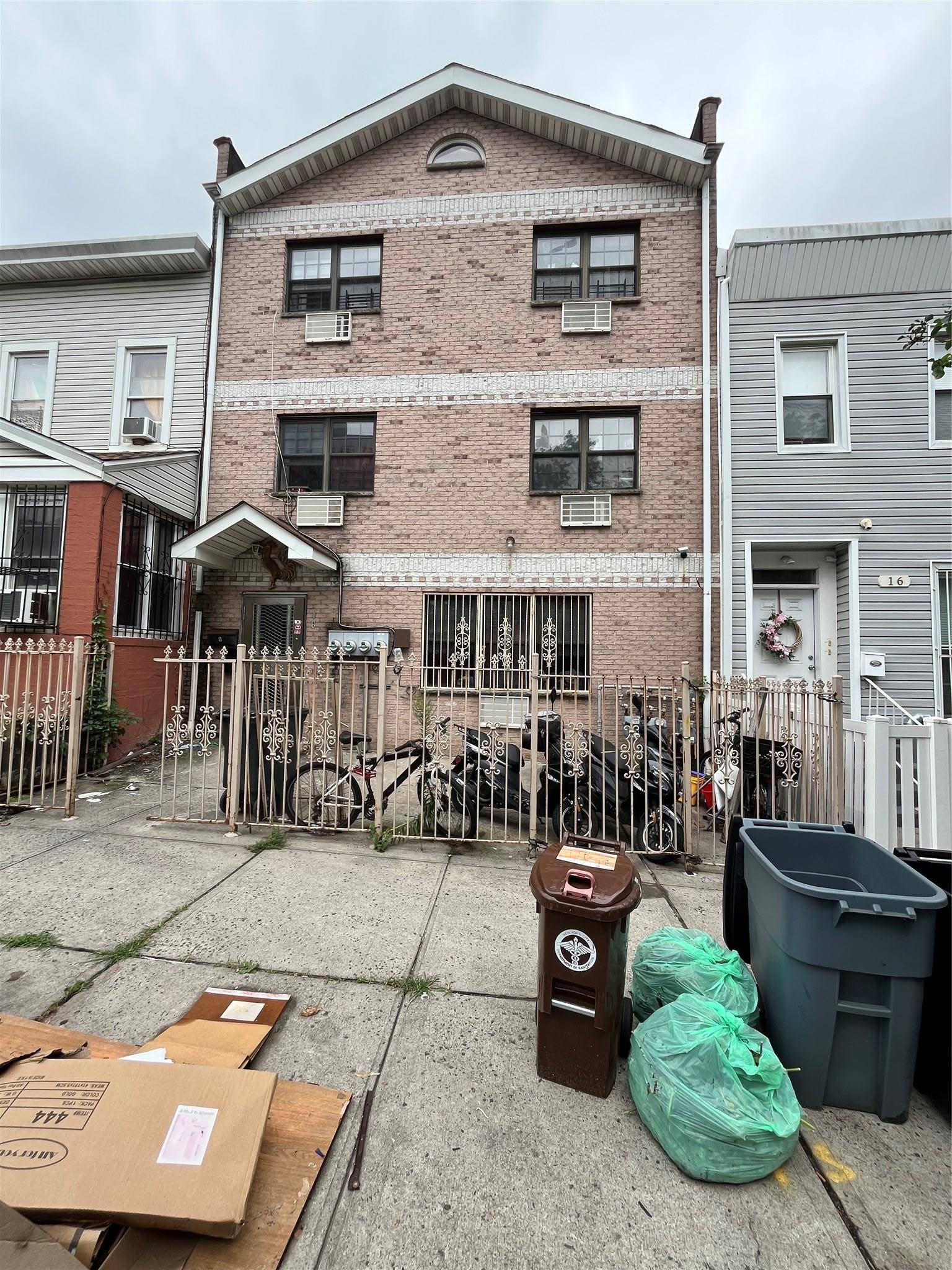 Brooklyn, NY 11233,18 Kane PL