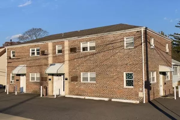 East Meadow, NY 11554,679 Hilda ST #49A