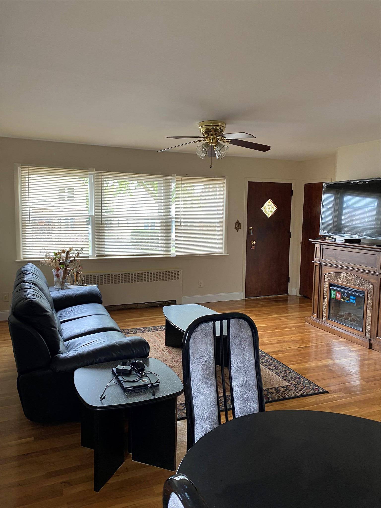 Glen Oaks, NY 11004,81-46 266 St.