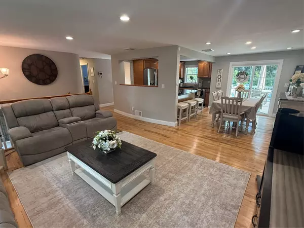 Greenlawn, NY 11740,4 Kirkland DR