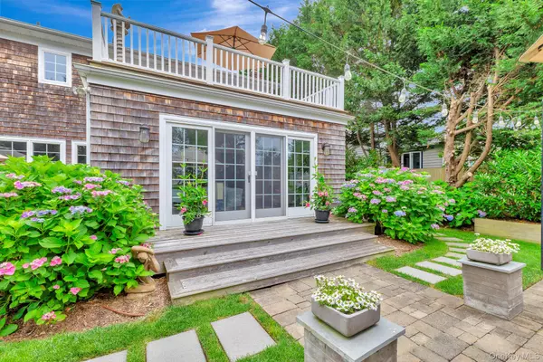 Remsenburg, NY 11960,51 Halsey RD