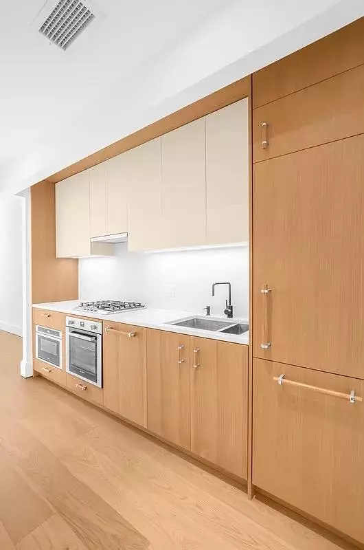Long Island City, NY 11101,2218 Jackson AVE #304