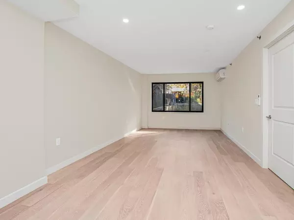 Bronx, NY 10463,3641 Johnson ave #B-B