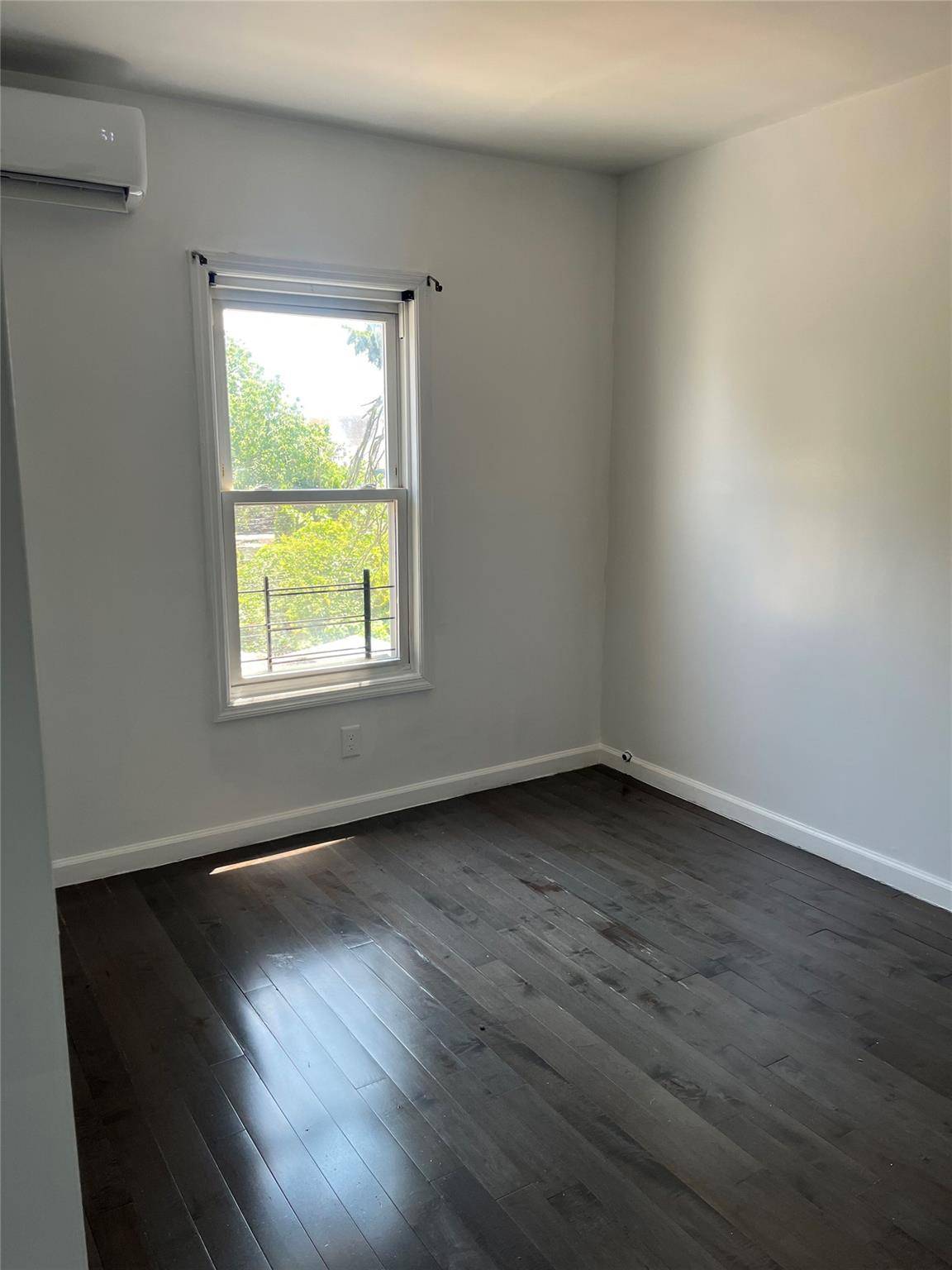 Richmond Hill S., NY 11419,Address not disclosed