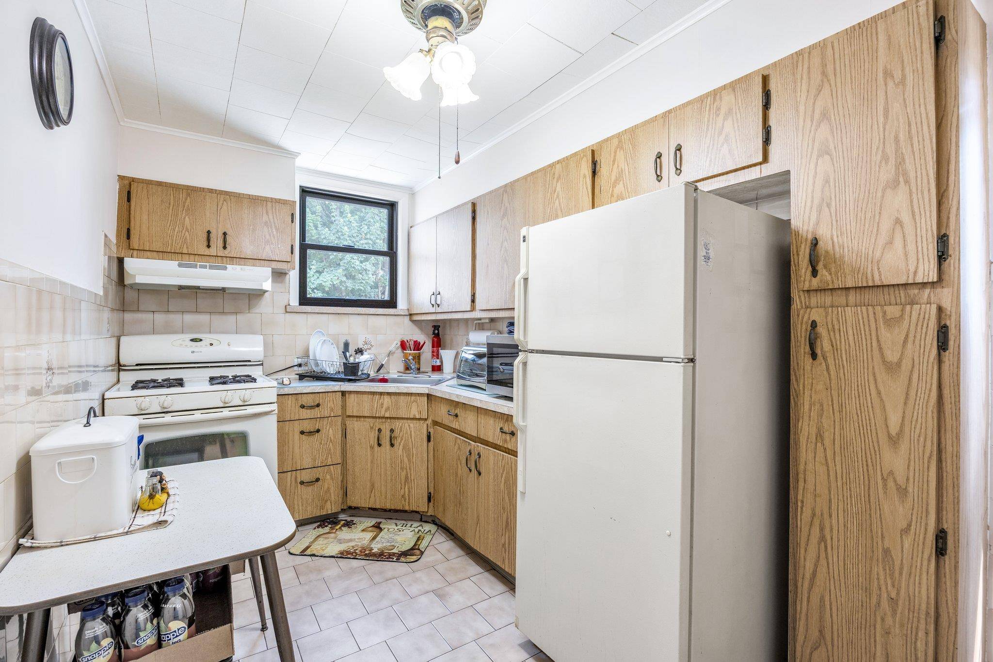 Middle Village, NY 11379,6161 62nd AVE