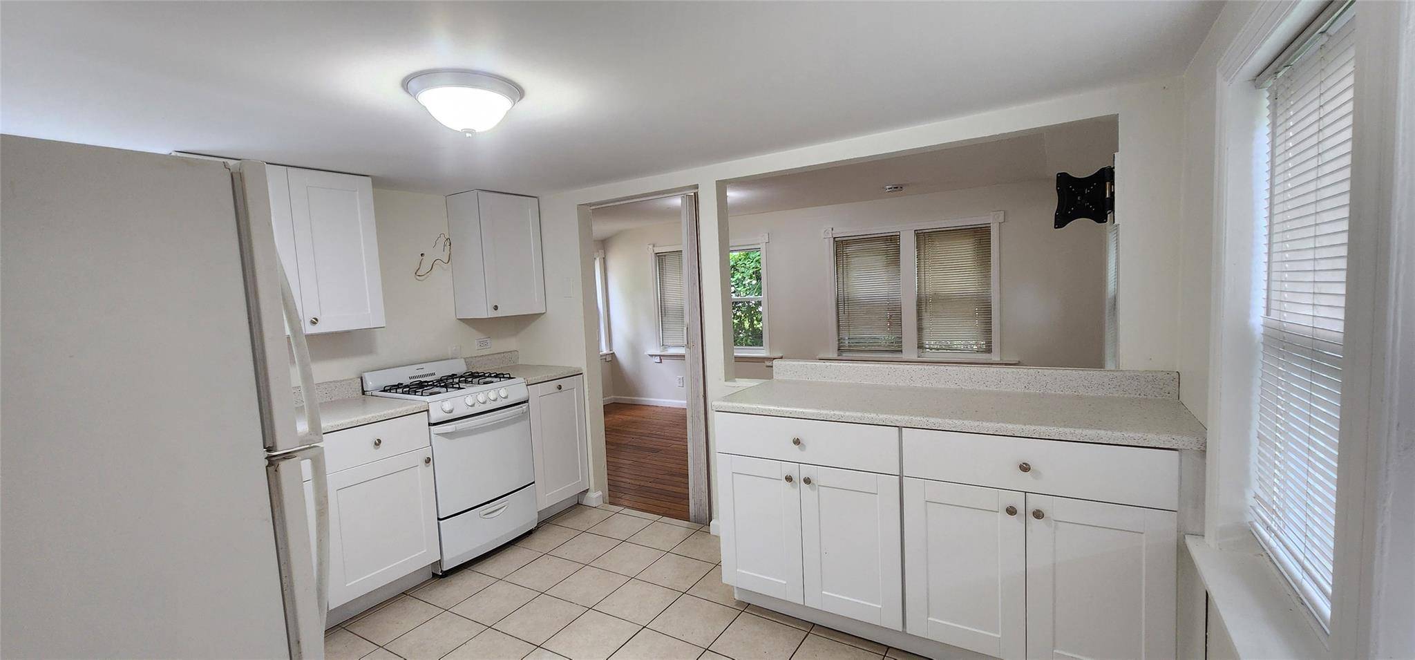 Mastic Beach, NY 11951,344 Elm RD
