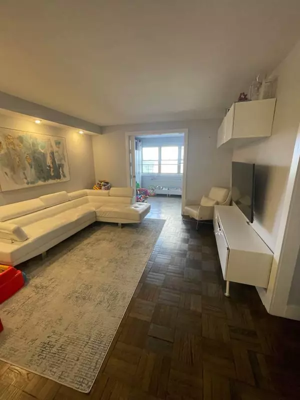 102-30 66 RD #4A,  Forest Hills,  NY 11375