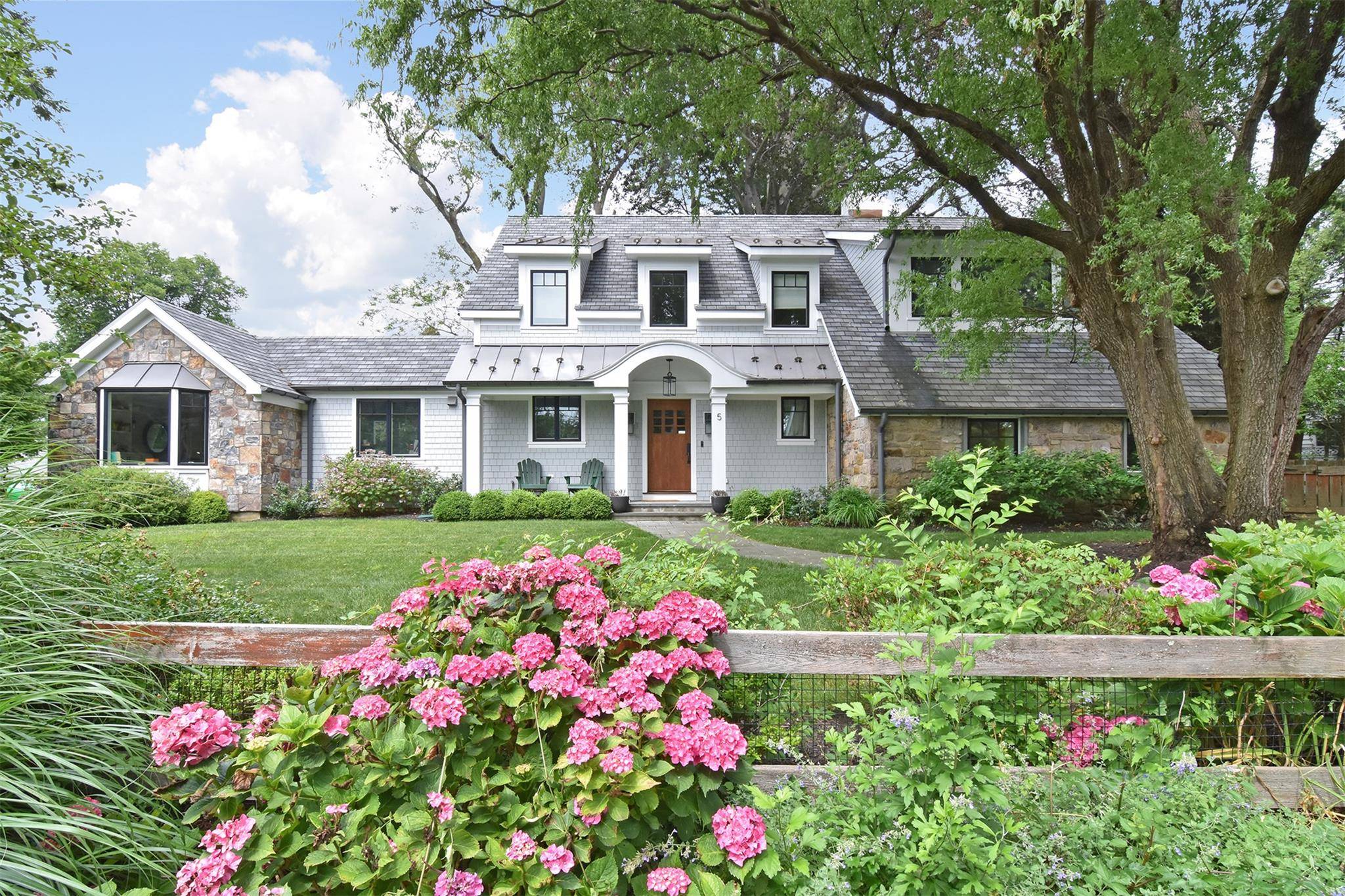 5 Lieb PL, Eastchester, NY 10709