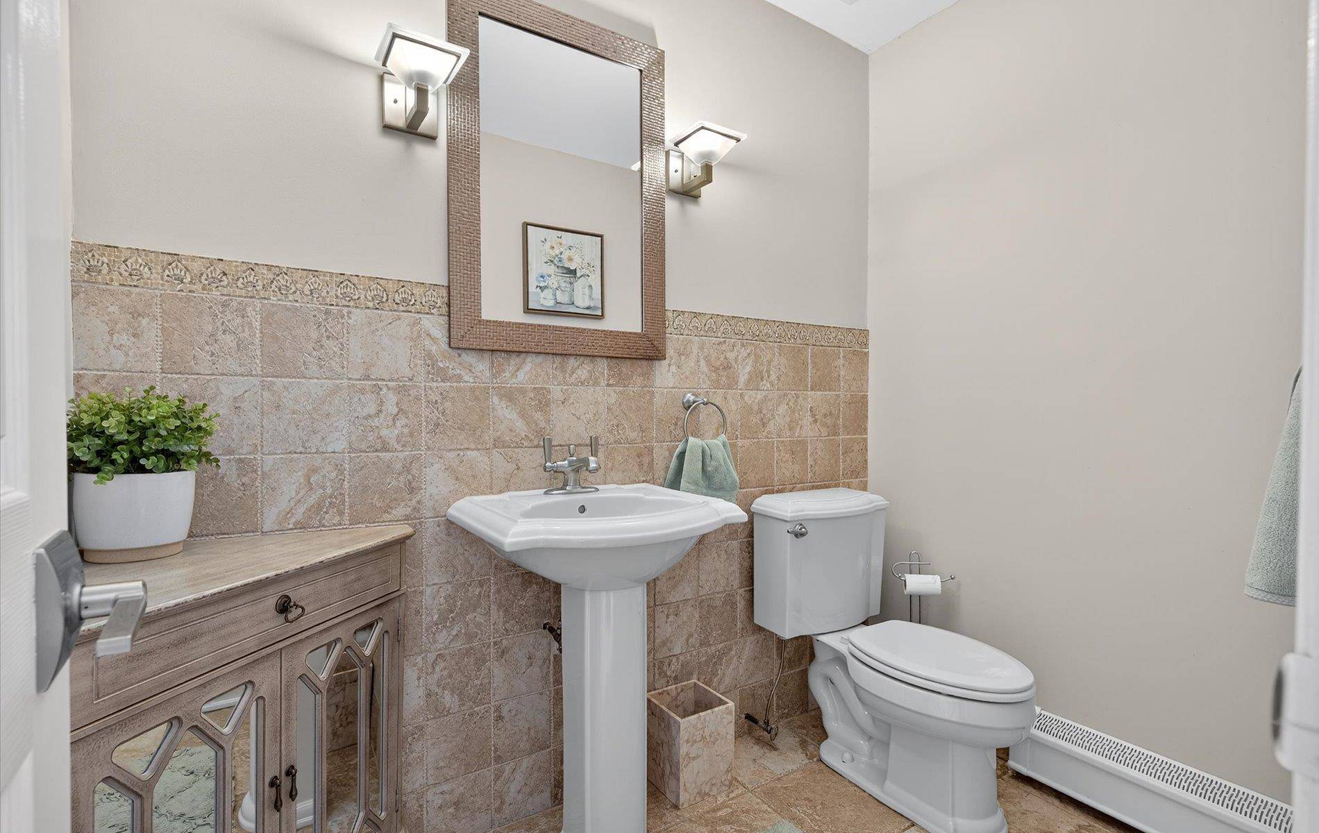 Copiague, NY 11726,321 Lagoon DR