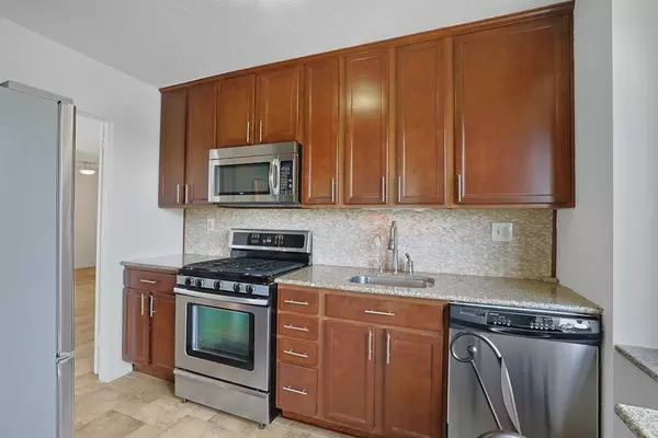 Bronx, NY 10463,3333 Henry Hudson Pkwy #4M