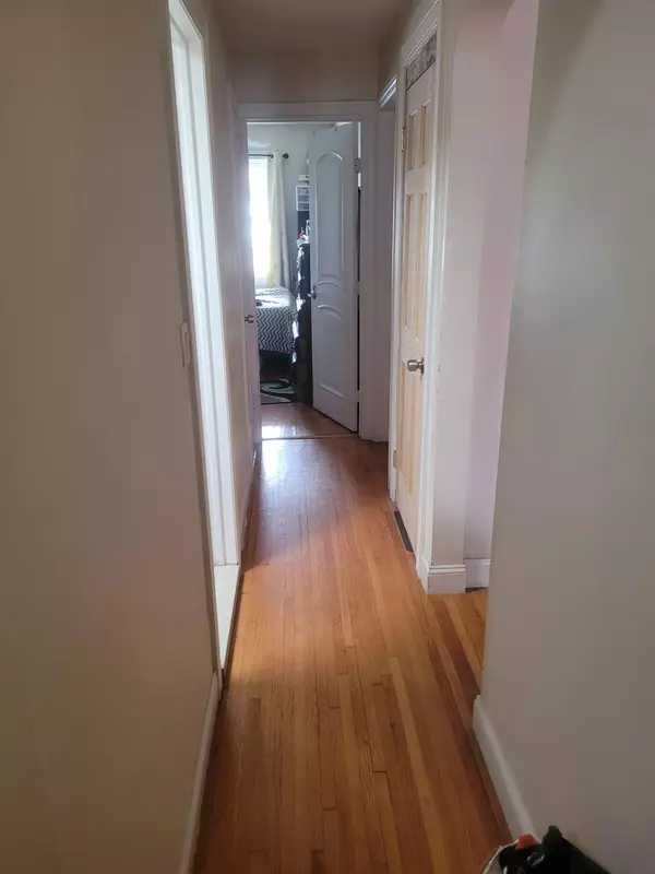 Queens Village, NY 11427,89-40 217th ST #Apt 1