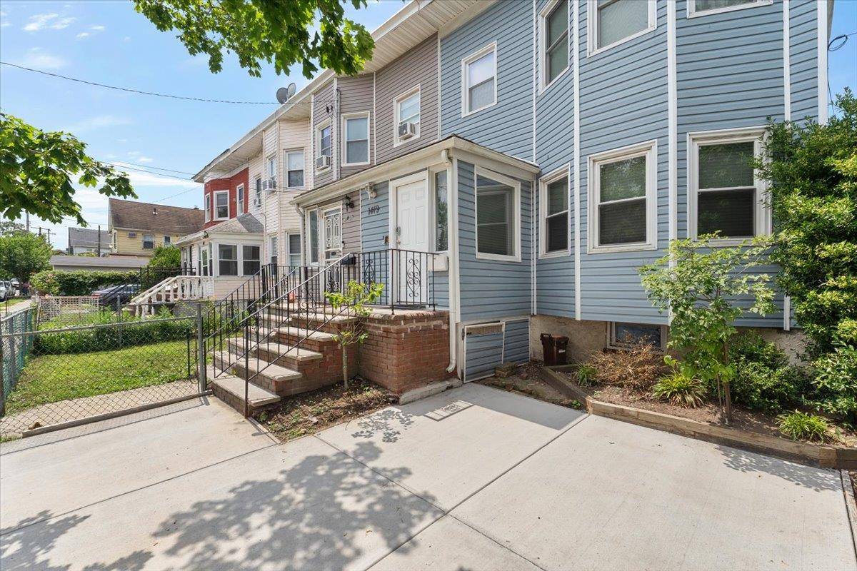 Far Rockaway, NY 11691,1419 Minton ST