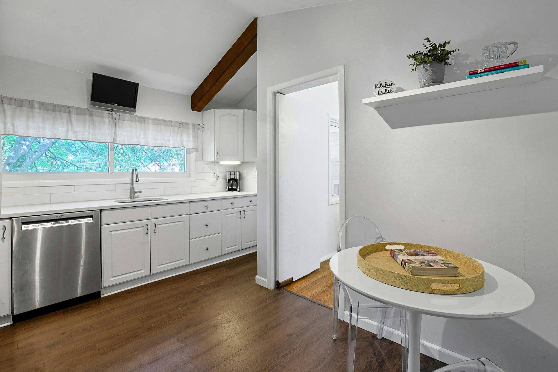 New Rochelle, NY 10804,103 Wood Hollow LN