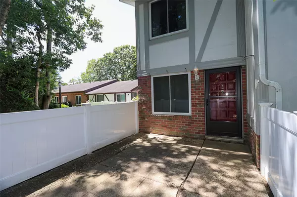Medford, NY 11763,720 Blue Ridge DR