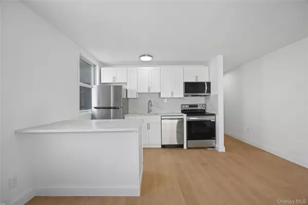Yonkers, NY 10701,6 Stewart PL