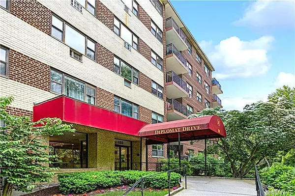 100 Diplomat DR #3J, Mount Kisco, NY 10549