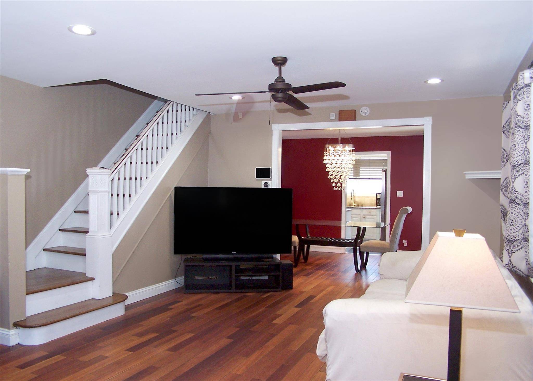 Valley Stream, NY 11581,124 Berkley ST