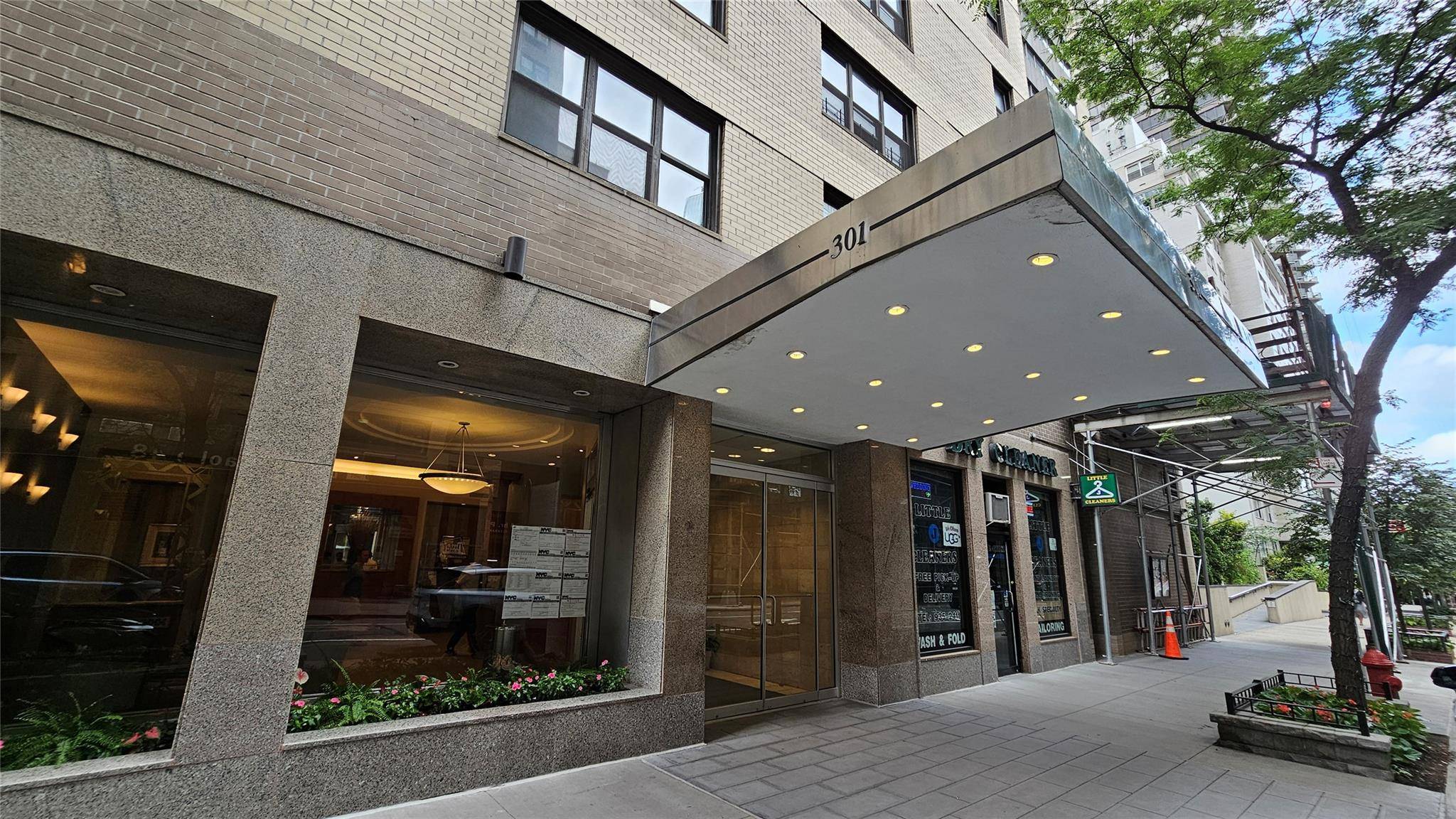 New York (manhattan), NY 10017,301 E 48th ST #14H