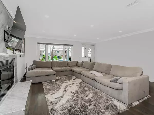 Bronx, NY 10465,3221 Tierney PL