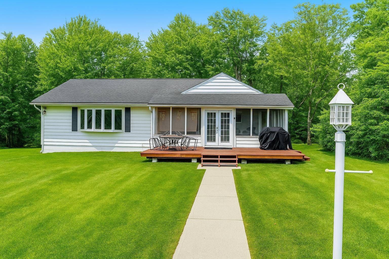 718 Milton TPKE #B, Highland, NY 12528