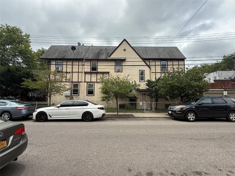 8802 88th ST, Woodhaven, NY 11421