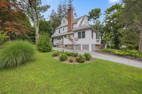Scarsdale, NY 10583,1235 Post RD