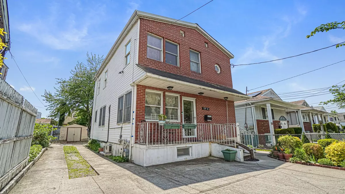 Queens Village, NY 11429,22906 113th AVE