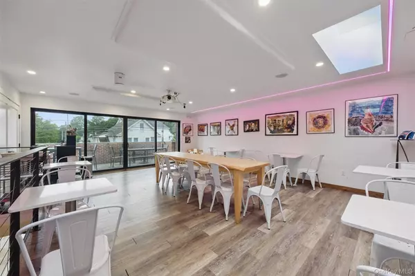 Pawling, NY 12564,10 E Main ST