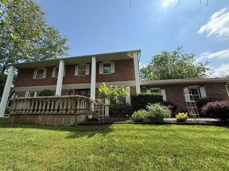 26 Birchdale LN, Port Washington, NY 11050