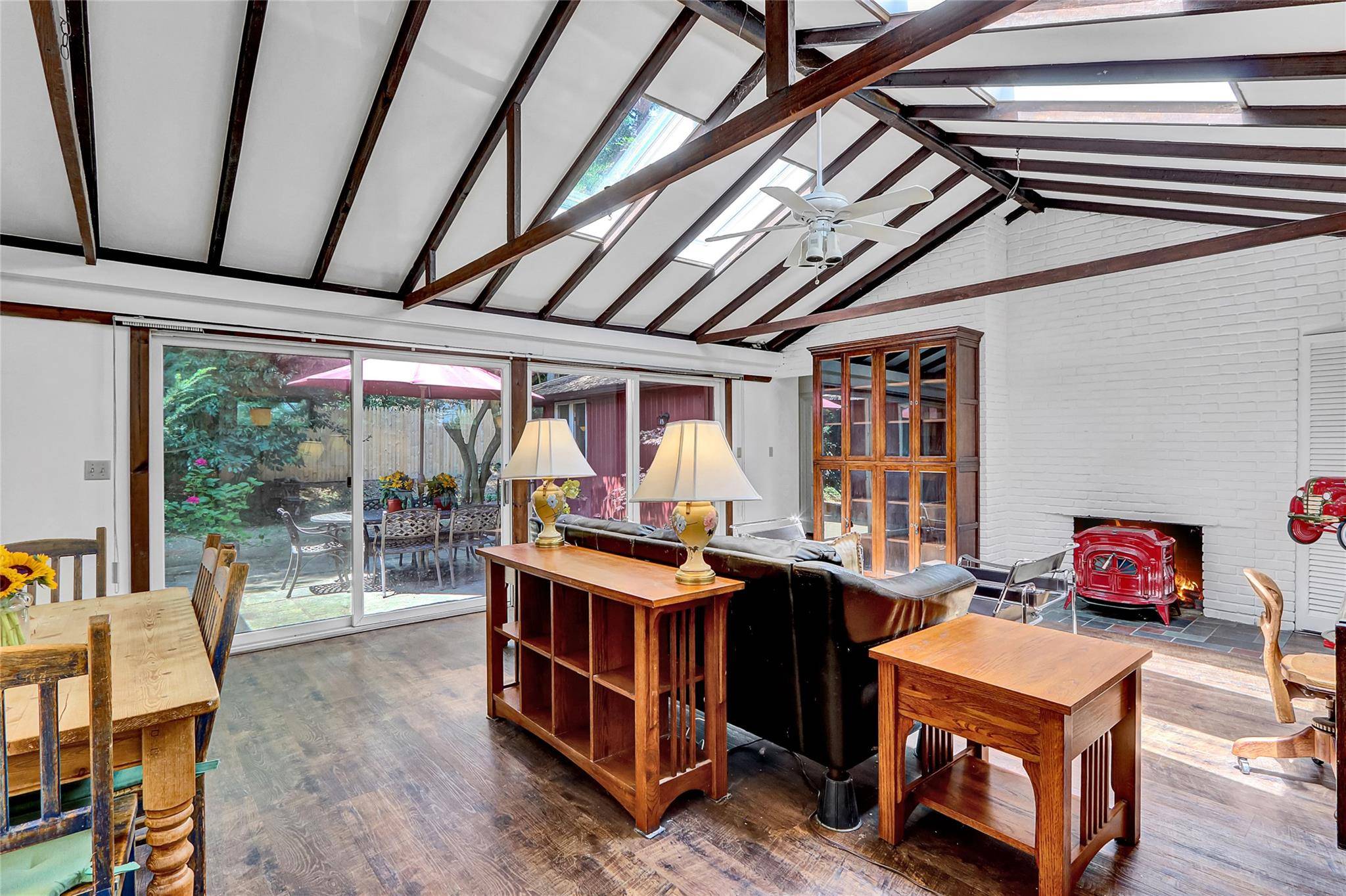 Greenvale, NY 11548,15 Wellington RD