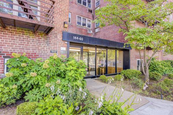 Kew Garden Hills, NY 11367,144-60 Gravett RD #4J