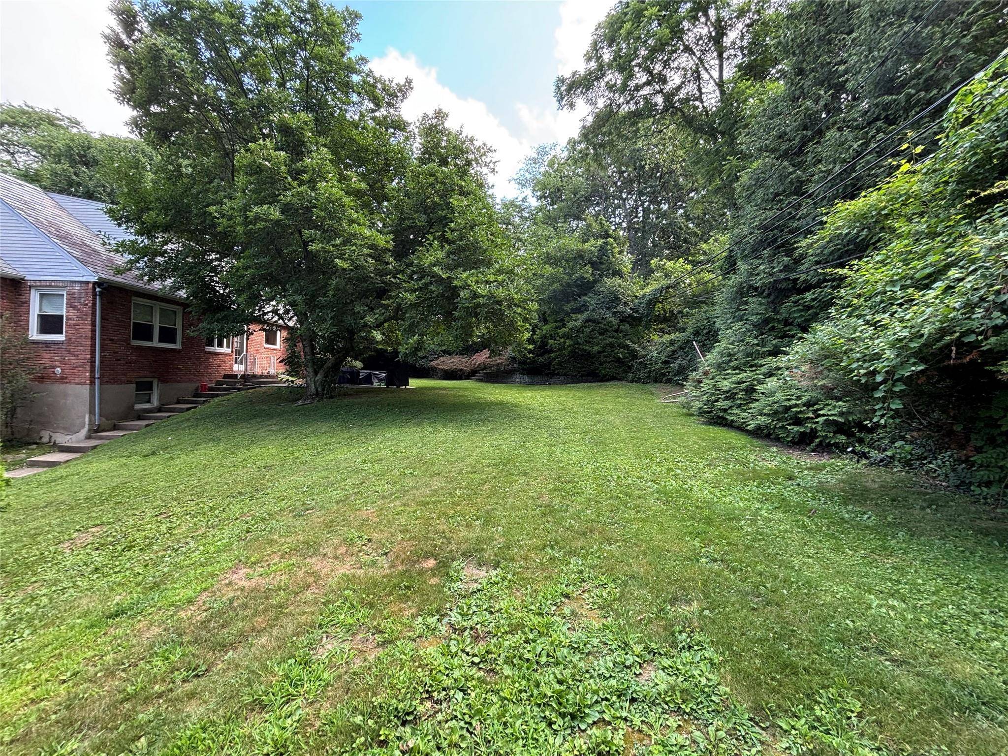 Great Neck, NY 11021,13 Laurel DR