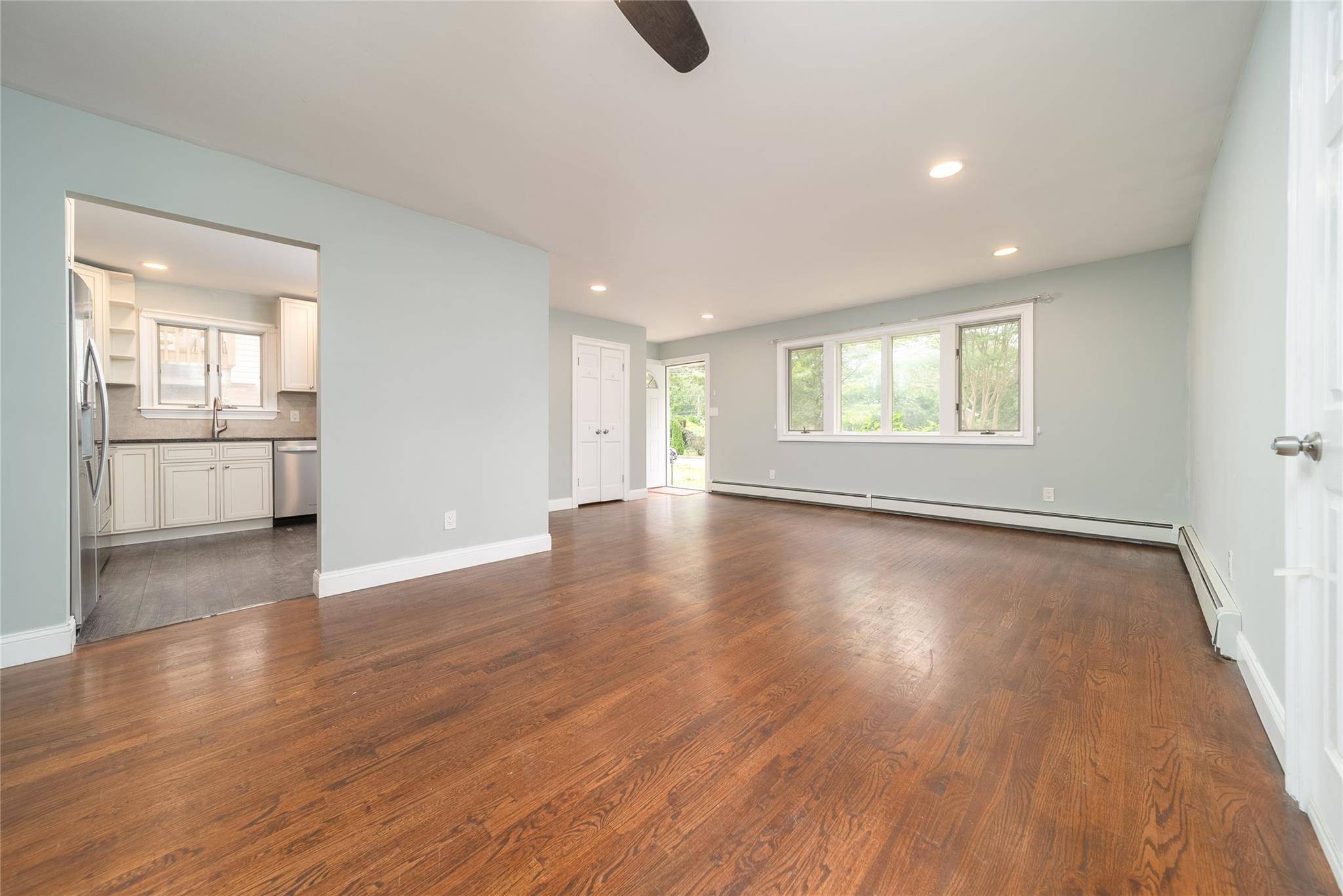 Lake Grove, NY 11755,7 Miller DR