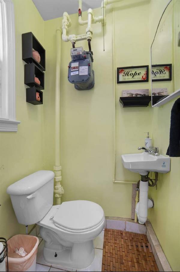 Woodside, NY 11377,7204 Calamus AVE