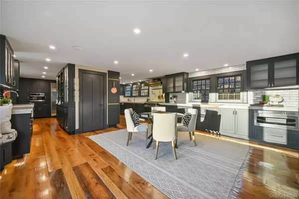 Danbury, CT 06810,151-155 Long Ridge RD