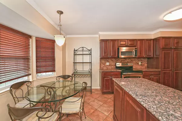 Jericho, NY 11753,46 Manors DR