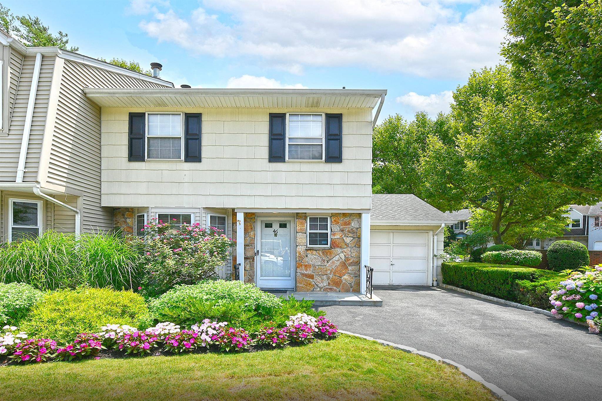 Jericho, NY 11753,46 Manors DR