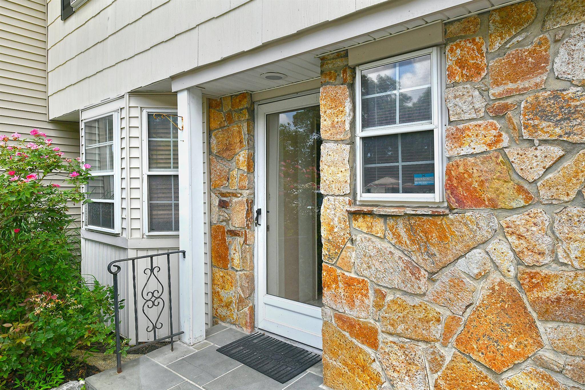 Jericho, NY 11753,46 Manors DR