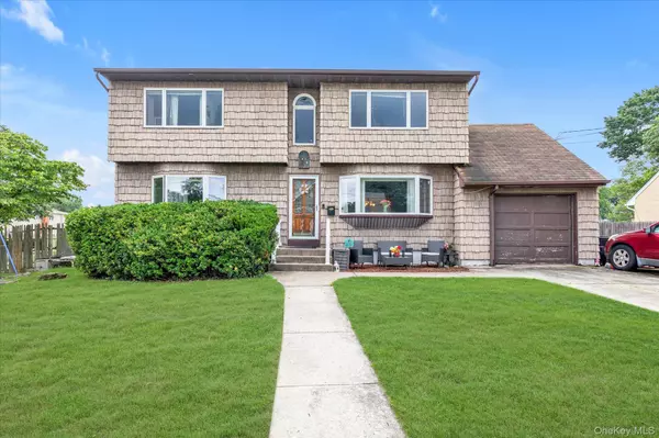 340 W 13th ST, Deer Park, NY 11729