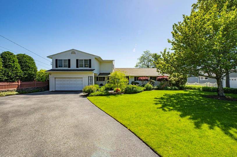 137 Melbury RD, Babylon, NY 11702