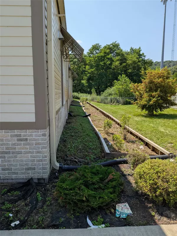 Esopus, NY 12429,1162 Broadway #9W