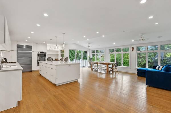Mamaroneck, NY 10543,725 The Parkway