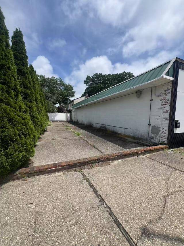 West Babylon, NY 11704,941 Little East Neck RD