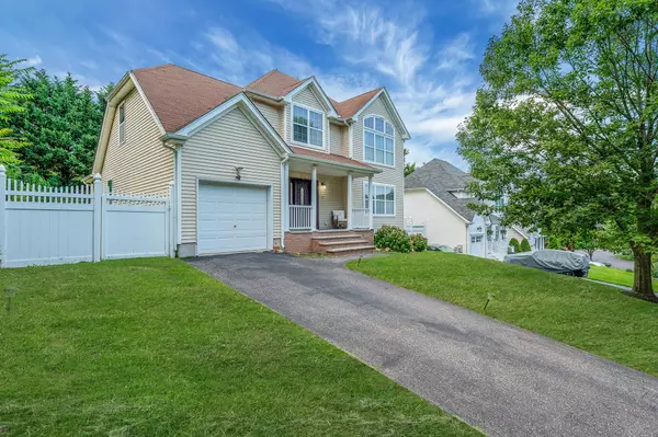 Port Jefferson, NY 11777,11 Gladysz WAY