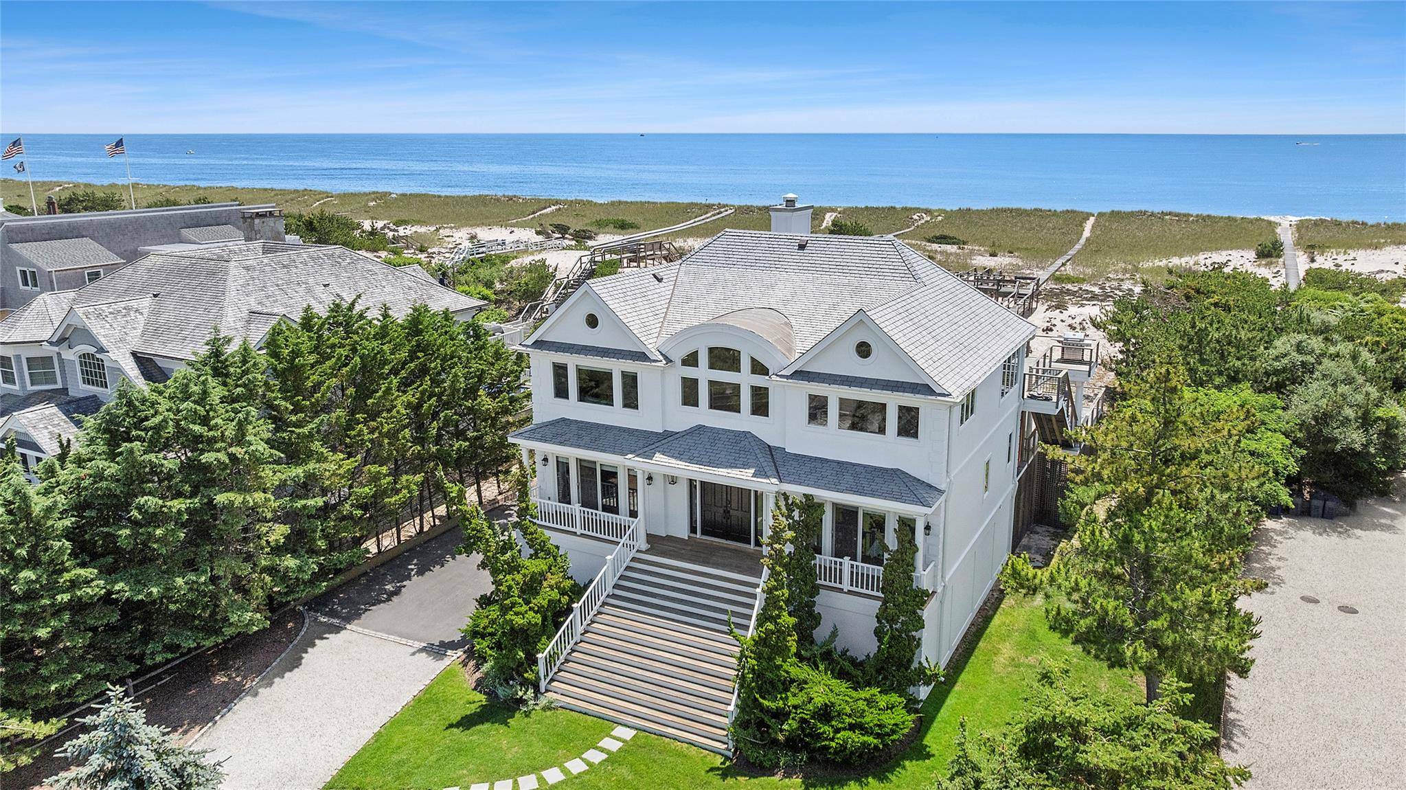 Westhampton Beach, NY 11978,217 Dune RD