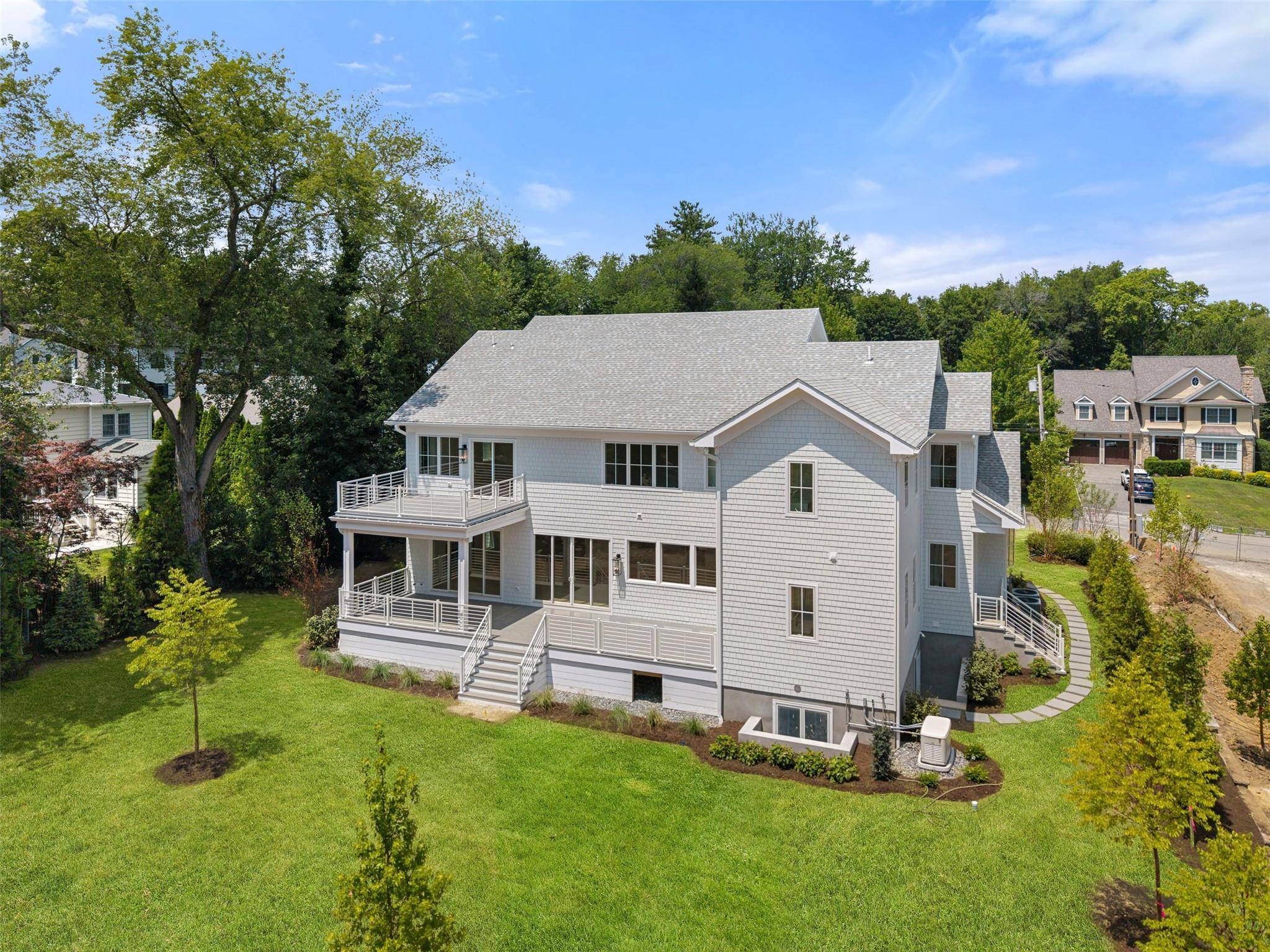 Scarsdale, NY 10583,101 Carthage RD