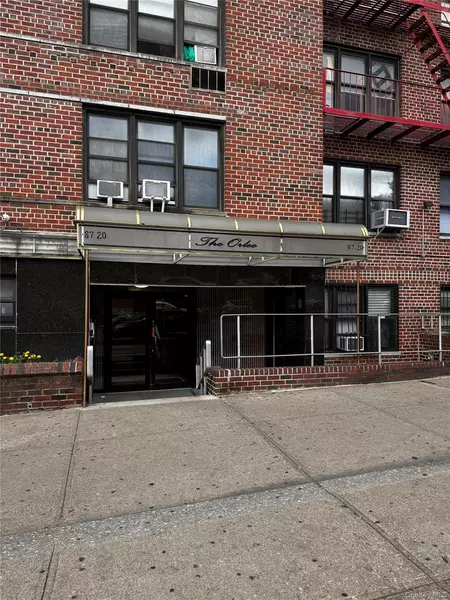 87-20 175th ST #6-J, Jamaica, NY 11432